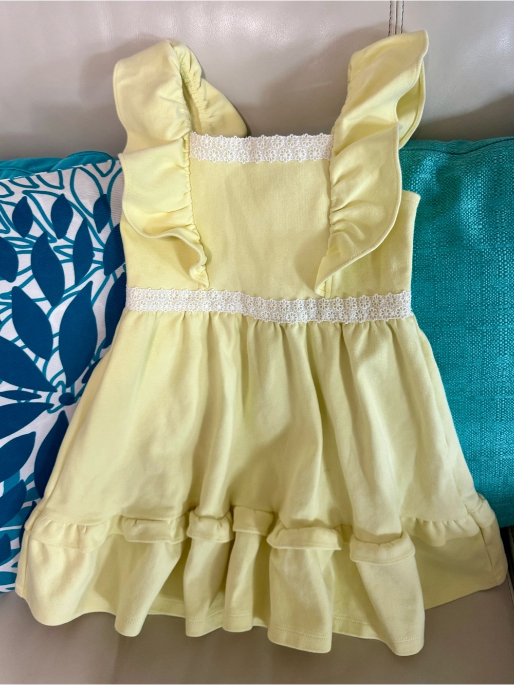 Bundle 4 Girls' dresses size 5 All of them for $25